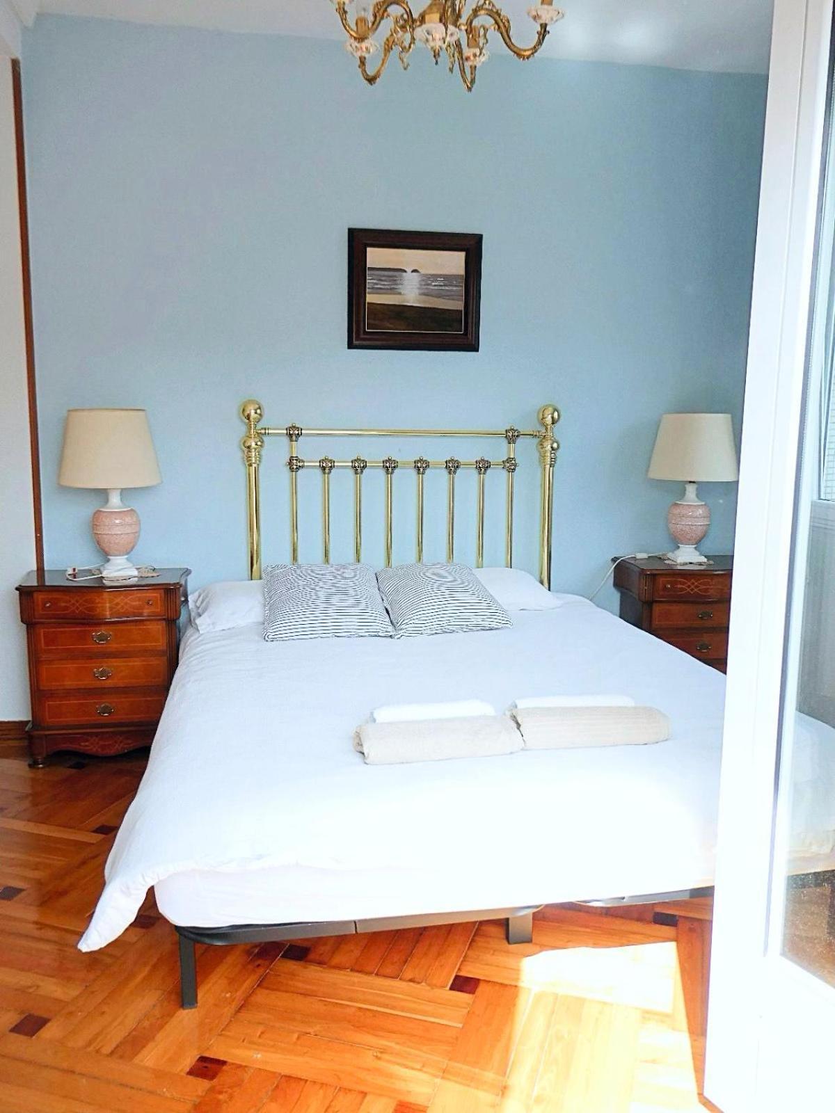 Apartment Amplio Y Centrico En By Bebalmy
